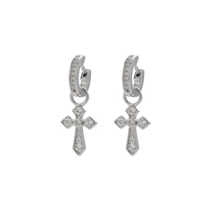Boucles d'oreilles huggie argentées avec pendentifs croix et zircons cubiques clairs