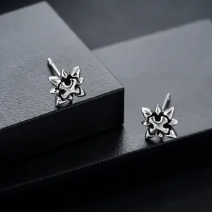 Boucles d'Oreilles Clous Rétro Gothic Punk en Cuivre Étoile à Huit Branches Croix pour Hommes Femmes Boucles d'Oreilles Géométriques Creuses Bijoux Hip Hop