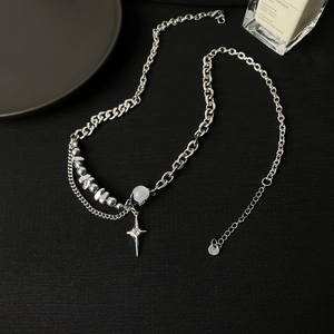 Star pendant necklace with cat-eye bead and mixed Cuban chains in silver finish