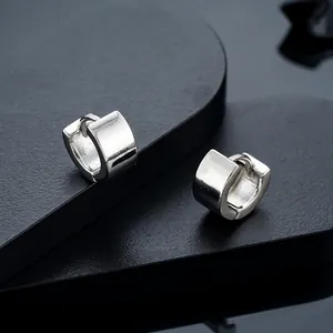 Boucles d'Oreilles Créoles Larges en Cuivre Minimalistes Clips d'Oreille Huggie Géométriques Or Argent Électroplaqué Accessoires Bijoux Unisexe