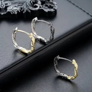 Boucles d'Oreilles Créoles Torsadées Mobius Métal Texture Martelée Géométrique Unisexe Bijoux de Mode Minimaliste en Cuivre