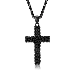 Collana da uomo con croce vintage in acciaio al titanio nero e trama a ciottoli