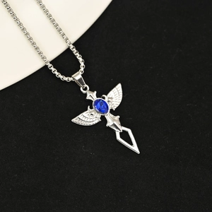 Collier croix ailes d'ange avec pierre bleue et chaîne à mailles carrées pour homme