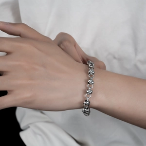 Titanium steel pearl bracelet with knotted link design for men and women