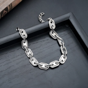 Bracelet chaîne à maillons grains de café poli avec fermoir mousqueton ajustable