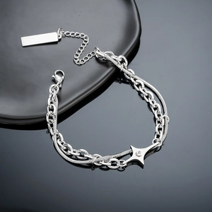 Double-layer silver chain bracelet with minimalist star pendant and clear zircon