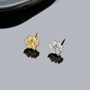 Boucles d'oreilles flocon de neige élégantes avec zircons en finitions argent et or