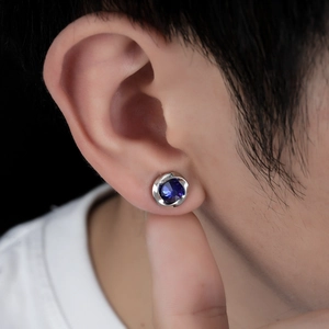 Minimalist Mobius Twisted Titanium Steel Magnetic Ear Clip Blue Rhinestone For Men Women Unisex Non Piercing Jewelry