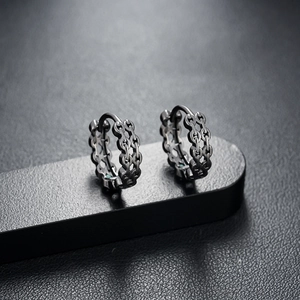 Retro black hollow chain patterned hoop earrings in industrial stainless steel style