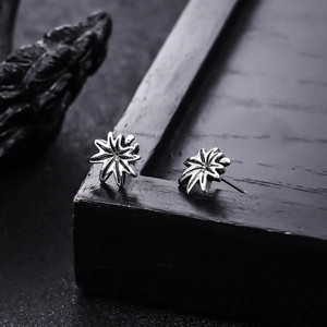 Vintage Copper Maple Leaf Star Stud Earrings For Men Women Stainless Steel Post Minimalist Gothic Punk Unisex Ear Jewelry
