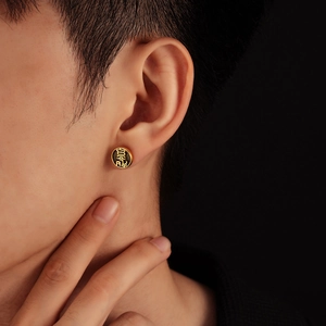 Clou d'oreille rétro en or avec caractère Fu sur fond noir pour hommes et femmes