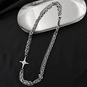 Collier Pendentif Étoile à Quatre Branches en Acier Titane Vintage Double Couche Hip Hop Punk Argent Strass Collier pour Hommes Femmes
