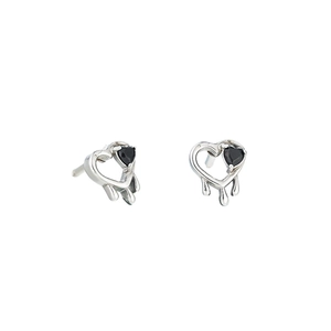 Boucles d'oreilles cœur évidé en métal argenté et zircon noir, design minimaliste chic