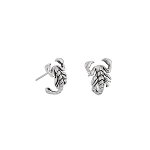 Retro hip-hop scorpion stud earrings with vintage silver finish and punk animal design