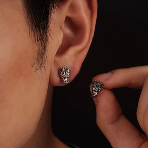 Vintage silver dragon head studs with intricate scales and 3D metal craftsmanship for men