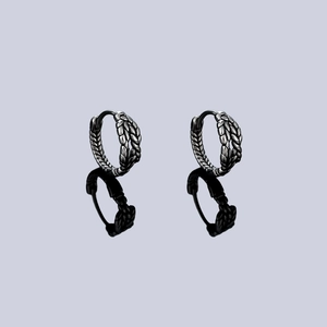 Orecchini a cerchio vintage in argento ossidato con intricato motivo a spiga doppia