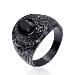 Bague militaire vintage en acier noir avec pierre précieuse noire et gravure d'aigle