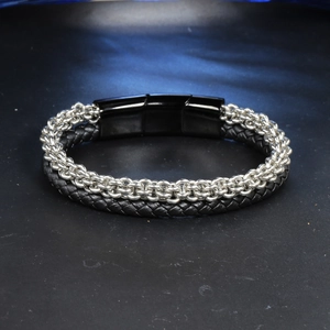 Herren Armband aus zweilagigem schwarzem Leder und silbernem Edelstahl mit Magnetverschluss