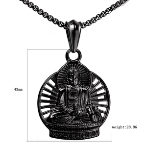 Makroaufnahme des schwarzen Buddha-Anhängers aus Edelstahl mit 43mm Höhe und 20,9g Gewicht