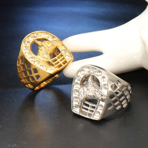 Polierte Gold- und Silber-Hufeisenringe mit 3D-Pferdekopf und Mikro-Pave-Zirkonia