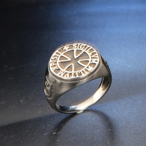 Anello con sigillo dei Templari in acciaio inossidabile con pietra marrone e croce