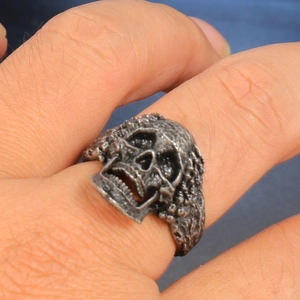 Retro gothic skull ring for men in vintage stainless steel with aged finish details