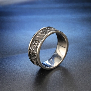 Vintage Celtic triangular knot ring in stainless steel with Nordic rune engraving