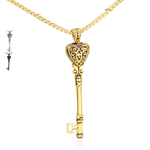 Collier Pendentif Clé en Cœur en Acier Inoxydable pour Hommes Femmes Bijoux Religieux Rétro Motif Évidé Style Punk Collier Clé