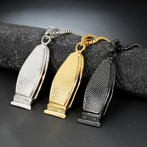 Pendentif Tondeuse à Cheveux Vintage en Acier Inoxydable pour Hommes Style Rock Punk Gothique Outil de Barbier Pendentif Seul Sans Chaîne