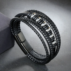 Bracelet multicouche en cuir tressé noir pour homme avec perles argentées et fermoir aimanté