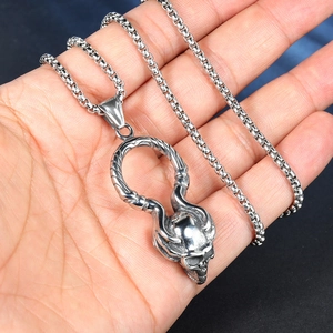 Collier avec pendentif crâne gothique argenté et chaîne boîte vintage pour homme