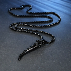 Punk black alloy claw pendant necklace with textured detail and thick ring chain