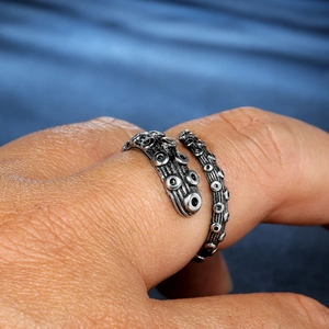 Vintage octopus tentacle ring in stainless steel with realistic suction cup details