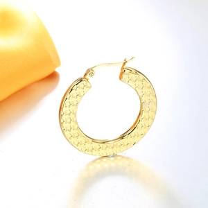 Fashionable 18K gold-plated stainless steel hoop earrings with embossed star patterns