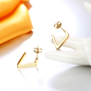 Minimalist V-shaped gold geometric stud earrings with S925 sterling silver stamp