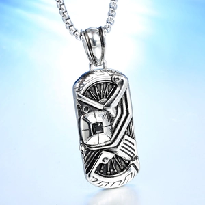 Collana Odin rétro in acciaio inossidabile con pendente industriale e pietra nera quadra