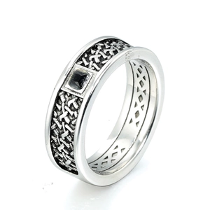 Vintage silver-tone men's ring with square black gemstone and woven texture band