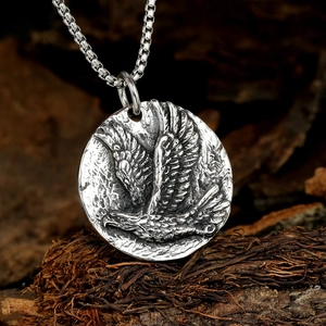 Collier aigle nordique pour homme avec pendentif en relief et chaîne à perles carrées