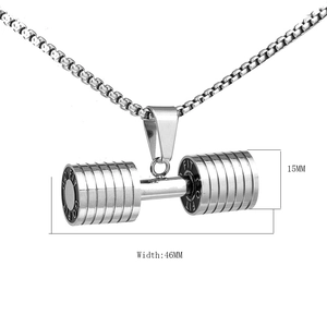 Collier pendentif haltère en acier inoxydable poli avec gravure GO FIT et chaîne box