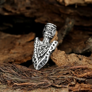 Vintage silver Viking Valknut arrowhead pendant necklace in stainless steel on wood base