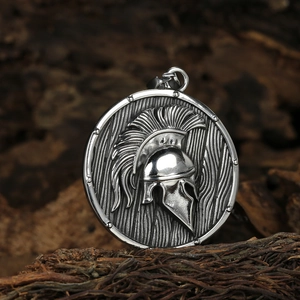 Retro stainless steel medieval knight helmet round pendant necklace for men with wood texture