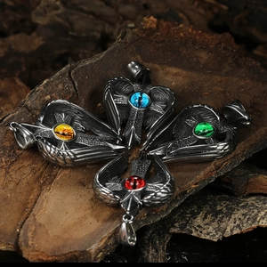 Colliers ailes de chauve-souris gothiques avec pendentifs œil maléfique en acier inox