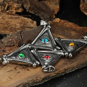 Collier pendentif œil maléfique en acier inoxydable gothique avec pierres colorées