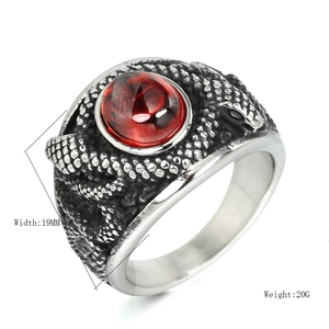 Bague serpent vintage avec gemme rouge ovale et écailles gaufrées, largeur 19mm, poids 20g