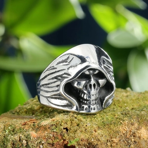 Gothic punk grim reaper skull ring in silver stainless steel with hooded relief design
