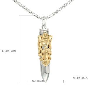 Collier balle en acier titane avec gravure d'épée dorée, hauteur 58 mm et poids 23,7 g
