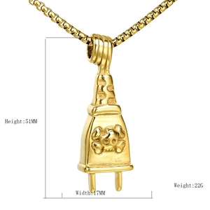 Collana con pendente a spina con teschio in acciaio inossidabile dorato da uomo