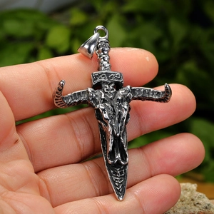 Retro titanium steel gothic bull skull and cross dagger pendant for men in vintage style