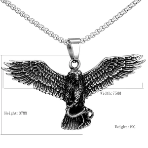 Collier pendentif aigle et serpent en acier inoxydable vintage argent rétro 75mm