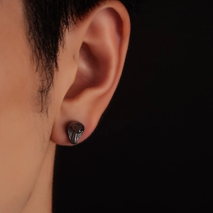 Edgy cobra snake magnetic stud earring in dark gunmetal finish for men and women